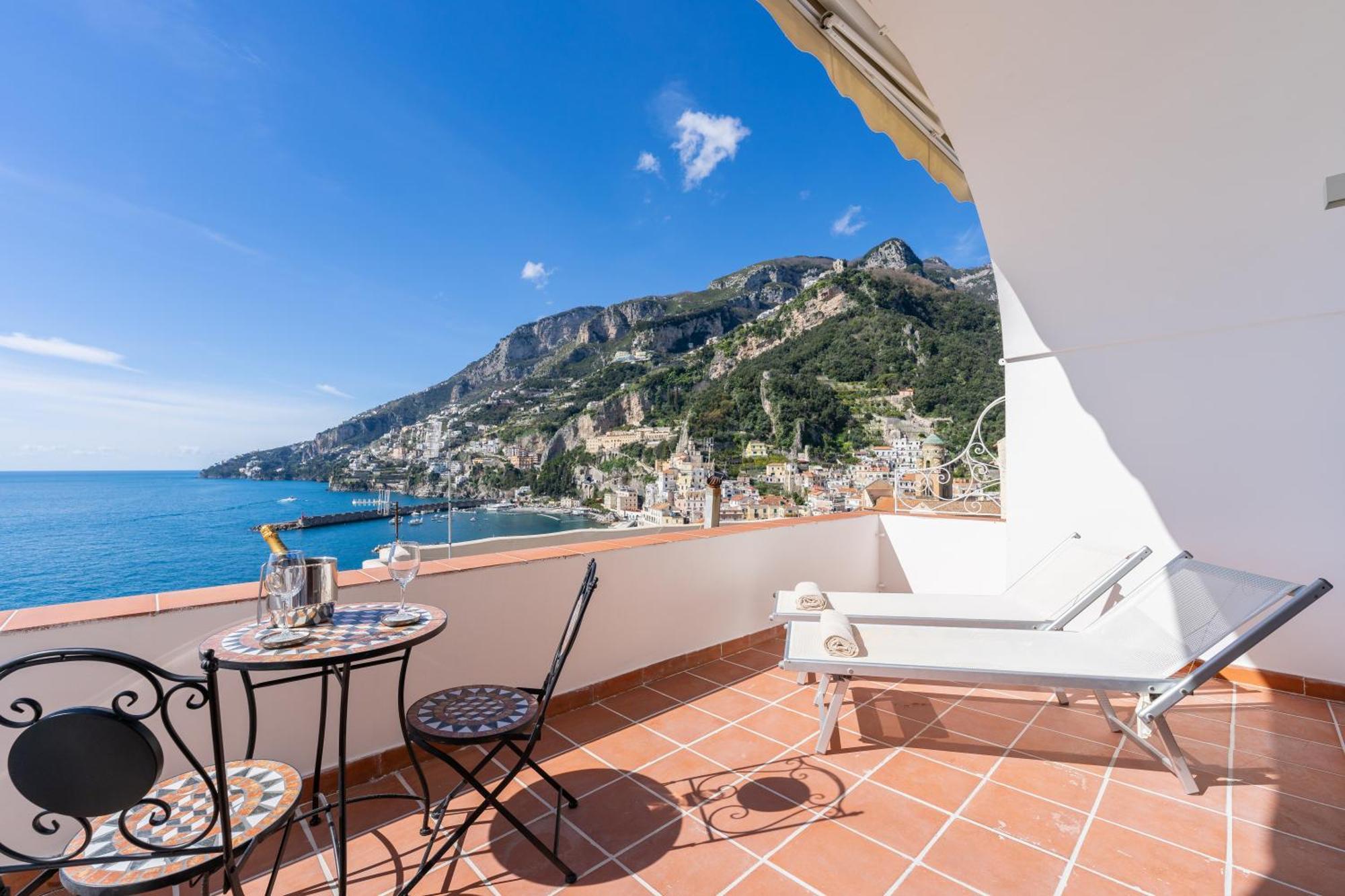 Donna Giulia Bed & Breakfast Amalfi Exterior photo