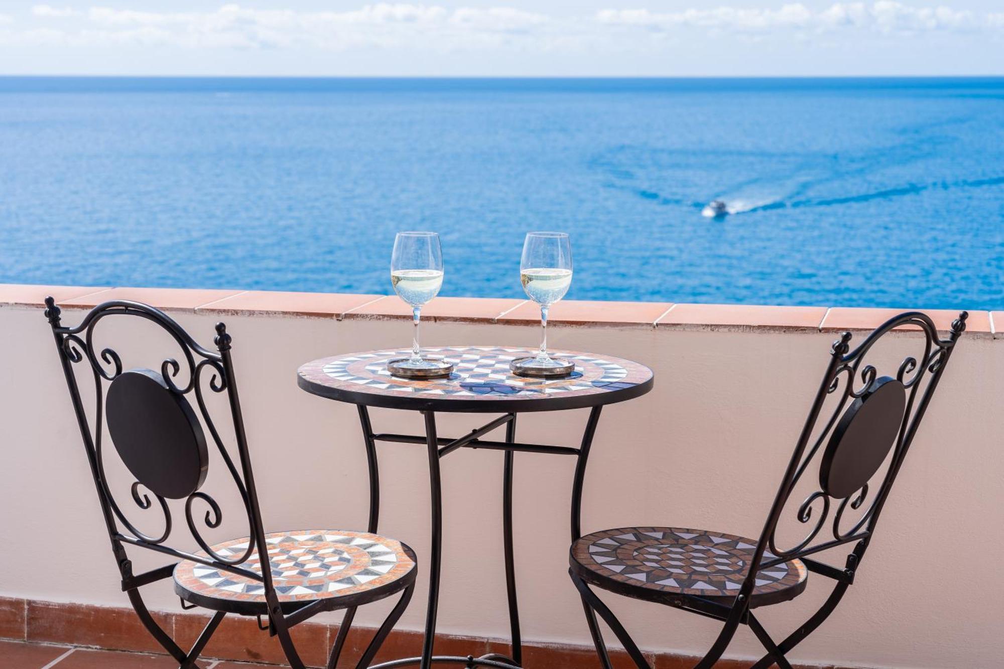 Donna Giulia Bed & Breakfast Amalfi Exterior photo