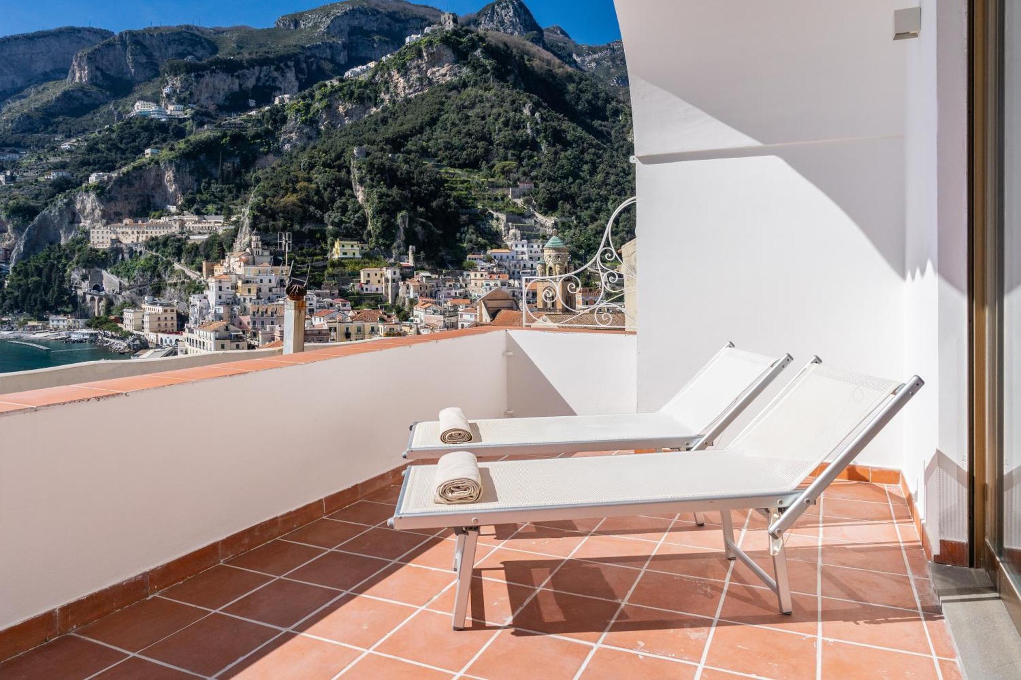 Donna Giulia Bed & Breakfast Amalfi Exterior photo