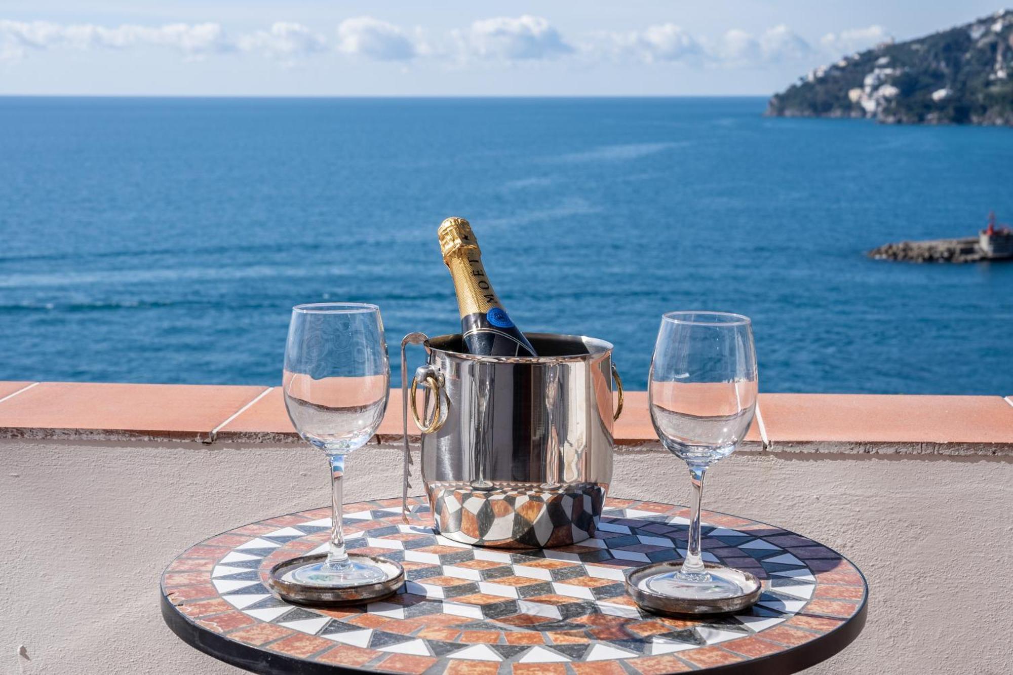 Donna Giulia Bed & Breakfast Amalfi Exterior photo