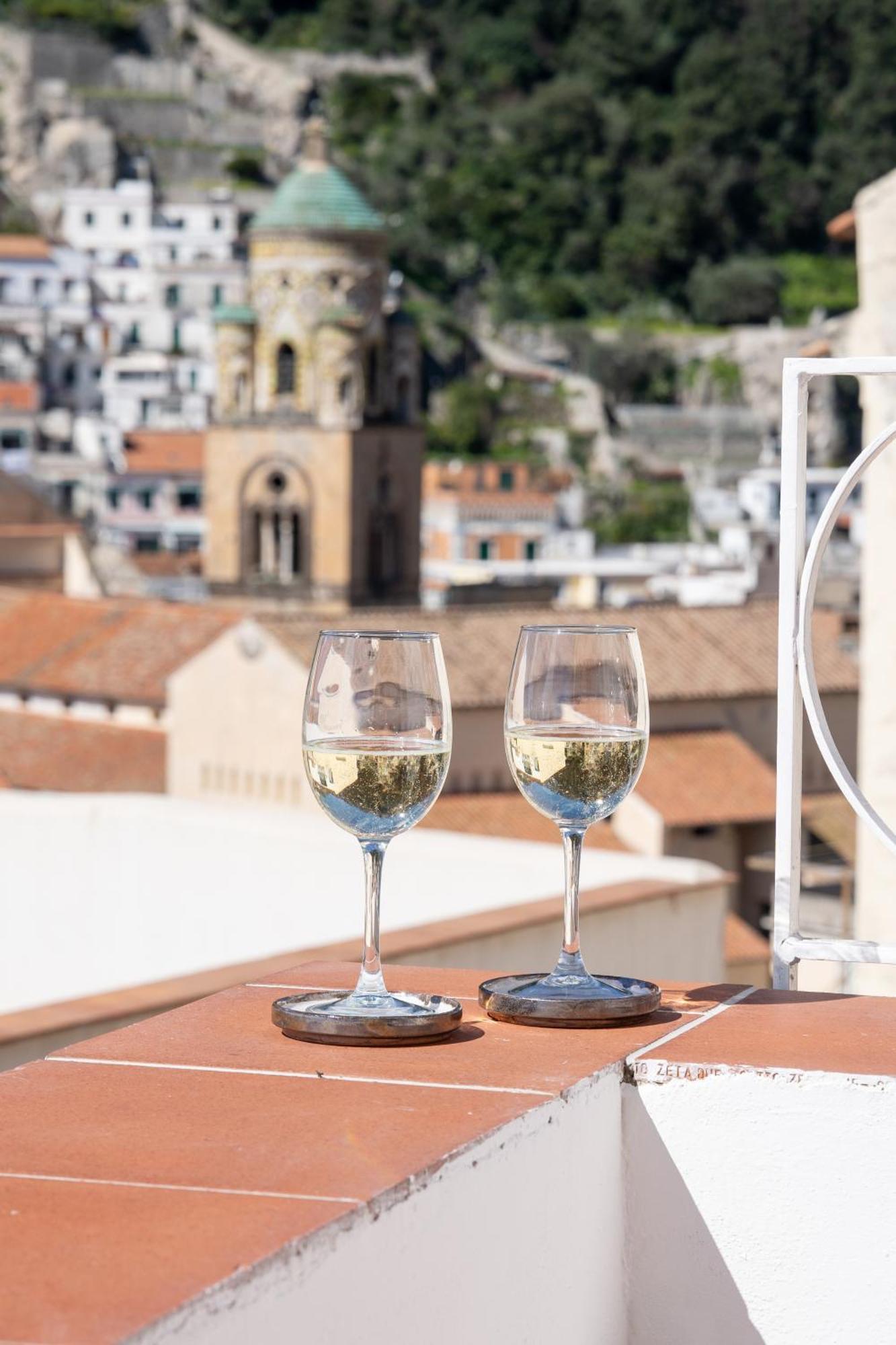 Donna Giulia Bed & Breakfast Amalfi Exterior photo